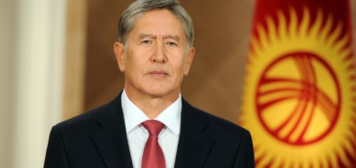 Атамбаев утвердил новую Конституцию Киргизии