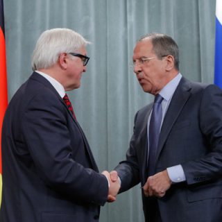 Донбасс и Сирия стали главными темами встречи Лаврова и Штайнмайера.