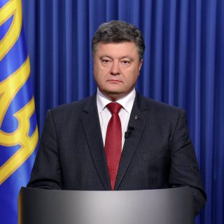 Порошенко не исключил введения военного положения на Украине
