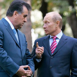 Таджикистан обдумывает членство в ЕАЭС под давлением России