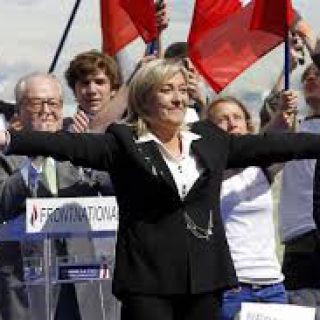 Митинг сторонников Марин Ле Пен во Франции