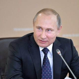 Путин: Россия не будет изолировать свою экономику