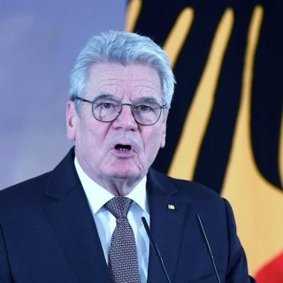 Президент ФРГ считает, что интеграцию в ЕС следует приостановить