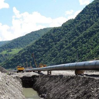 В Армении обеспокоены решением Грузии продать 25% активов Международной корпорации нефти и газа, управляющей магистральным газопроводом Север-Юг. Причина беспокойства в том, что покупателем акций может стать азербайджанская компания.