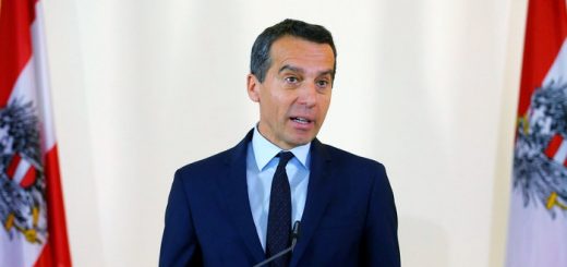 Канцлер Австрии заявил, что санкции против России вредят экономике ЕС
