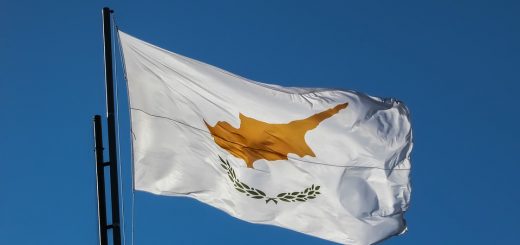 Кипр остается ключевым пунктом стратегии России в регионе с точки зрения политики, безопасности — баланса с НАТО, финансов и энергетики, считает американское аналитическое агентство Stratfor.