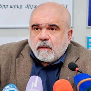 Директор «Института Кавказа», политолог Александр Искандарян.