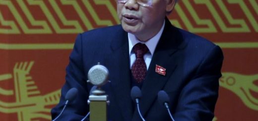 Прошел всего год с тех пор, как на XII съезде Компартии Вьетнама обновилось руководство страны, а борьба за власть в верхушке снова обостряется.