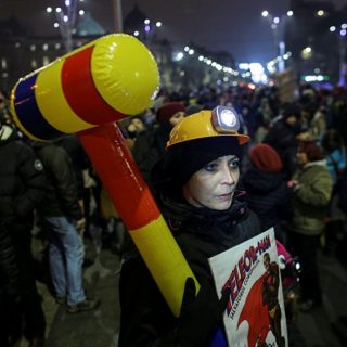 Три недели, которые потрясли Румынию