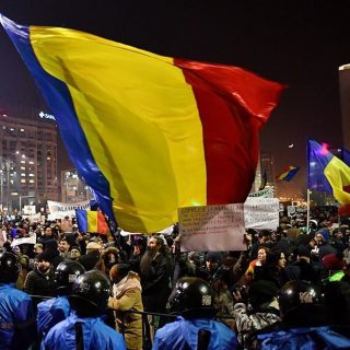 Массовые протесты в Румынии