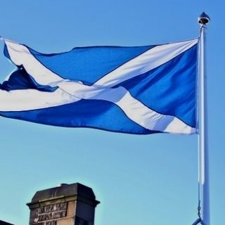 Шотландский парламент во вторник проголосовал против запуска процедуры выхода Великобритании из ЕС