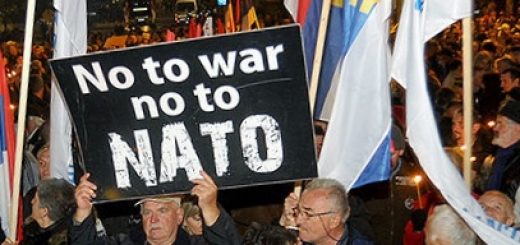 Граждане Черногории требуют проведения референдума по поводу вступления страны в НАТО