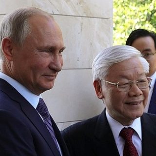 Путин и Генсек ЦК КП Вьетнама