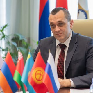 министр промышленности и агропромышленного комплекса ЕЭК Александр Субботин
