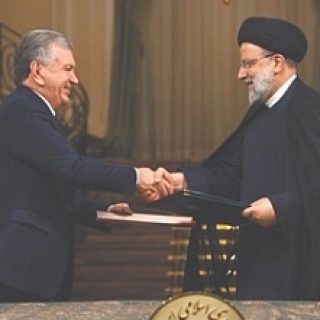 Мирзиёев и Хаменеи