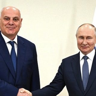 Путин и Бжания