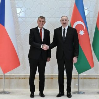 Алиев и Бабиш