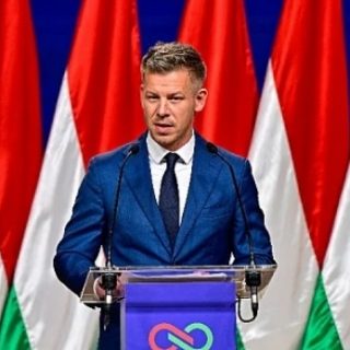 Петер Мадьяр