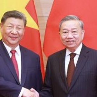 Си Цзиньпин и То Лам